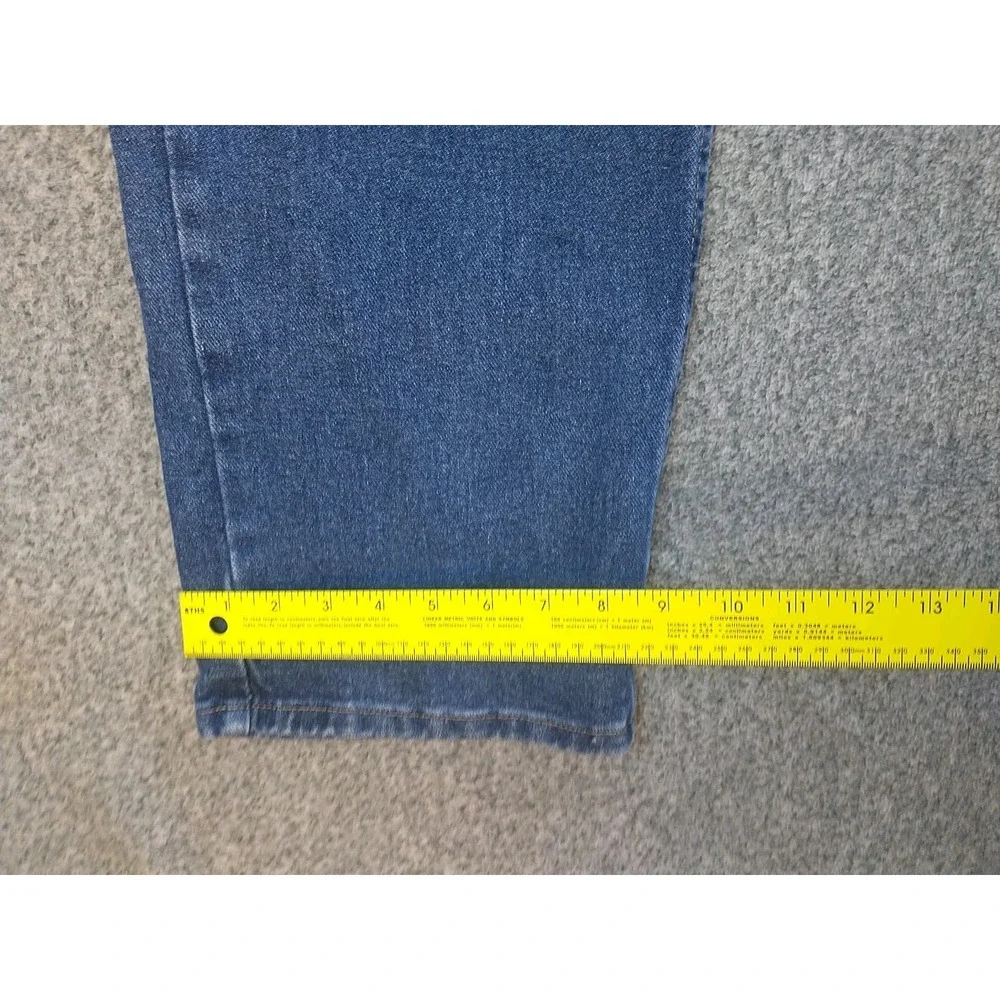 Wrangler Premium Quality Authentic Mens Straight Leg Blue Jean 34x32 Medium Wash
